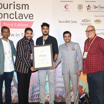 JustWravel Wins Best Adventure Tour Operator Award from Economic Times, Celebrates 8 Years of Connecting Travelers